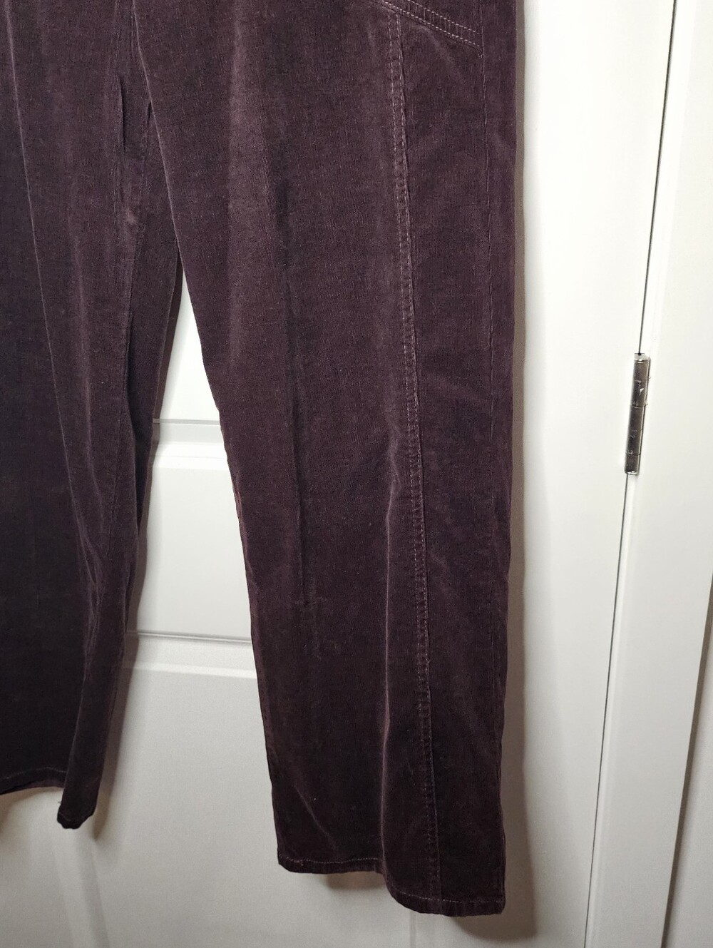 Democracy AbSolution Burgundy Wine Velvet Corduroy Pants 10 Relaxed Fit Stretch - Picture 4 of 13